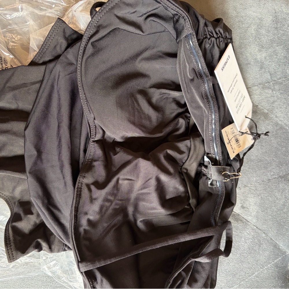 NWT EXPRESS RUCHED BODY CONTOUR BODYSUIT - Picture 4 of 6